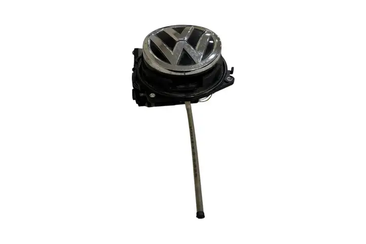 Volkswagen e-Golf (2013 - 2016) 5G0827469F Ручка багажника с камерой — фото 2
