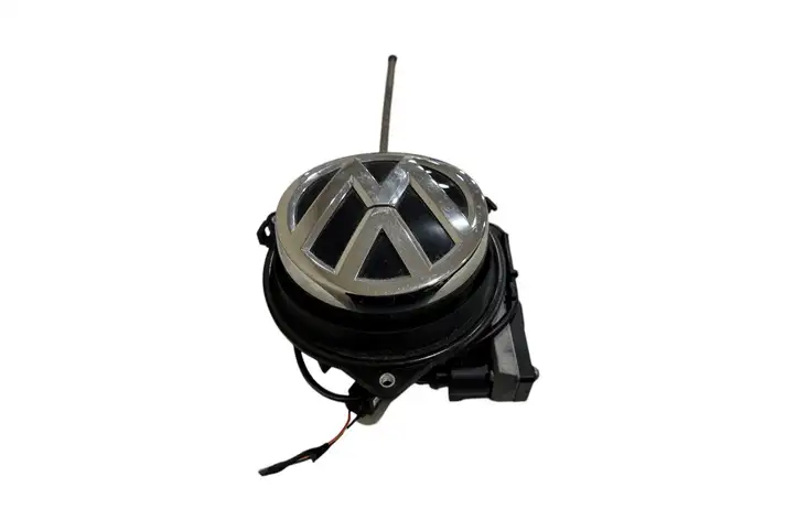 Volkswagen e-Golf (2013 - 2016) 5G0827469F Ручка багажника с камерой — фото 3