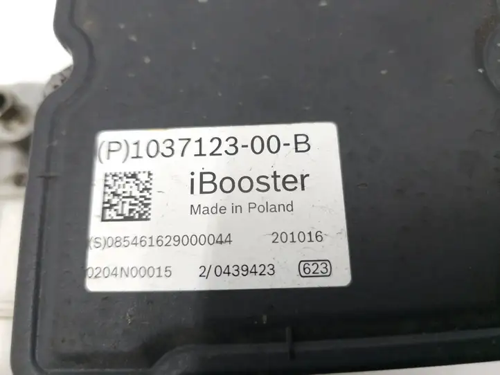 Tesla Model S (2016 - 2021) 103712300B Главный тормозной цилиндр — фото 8