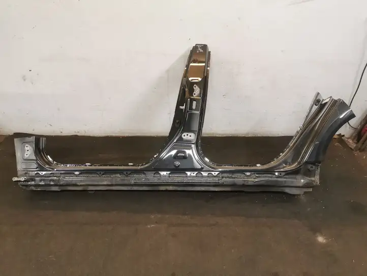 Toyota Corolla E210 E21 (2018 - ) Передний порог кузова — фото 1