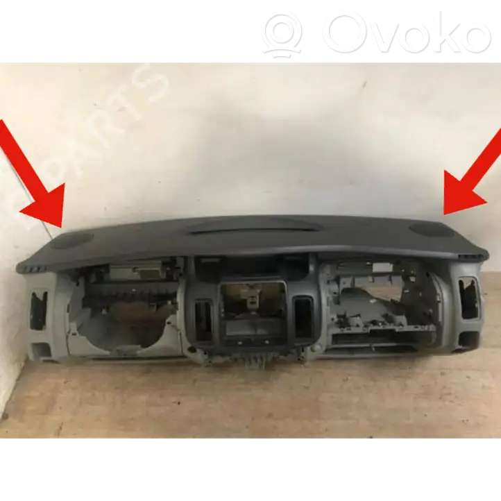 Opel Vivaro (2006 - 2014) 7700842163B Накладка бокового динамика — фото 1
