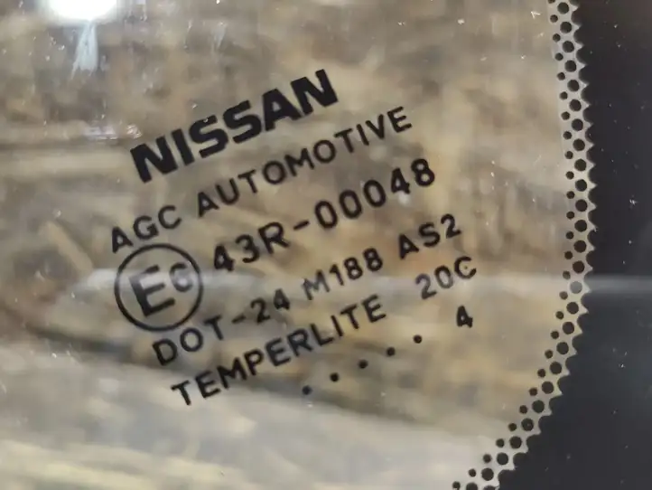 Nissan Note (E12) (2014 - 2018) Заднее боковое стекло — фото 2
