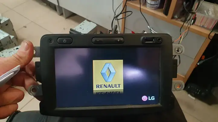 Renault Captur (2013 - 2020) 281150198R Магнитола / мультимедийная система — фото 12