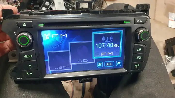 Toyota Yaris (2014 - 2019) 861400D050 Магнитола / мультимедийная система — фото 10