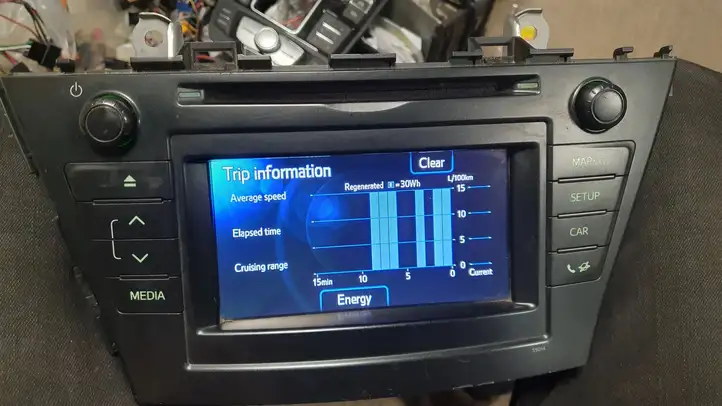 Toyota Prius (XW30) (2009 - 2015) 8614047110 Магнитола / мультимедийная система — фото 5