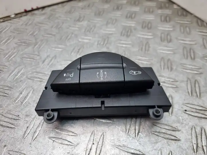 Mercedes-Benz CLS C219 (2003 - 2011) 2118217058 Кнопка парктроника — фото 4