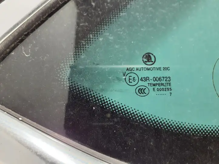 Skoda Octavia Mk3 (5E) (2013 - 2019) 5E9845298K Заднее боковое стекло — фото 5