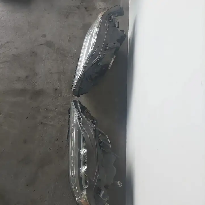 Lexus RX 450H (2012 - 2015) Передняя фара — фото 12