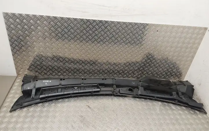 Toyota Verso (2009 - 2012) 557830F020 Жабо стеклоочистителей — фото 2