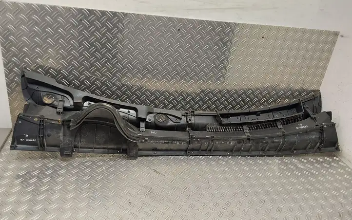 Toyota Verso (2009 - 2012) 557830F020 Жабо стеклоочистителей — фото 3