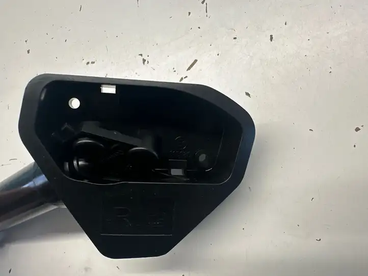 Opel Astra J (2012 - 2015) 13258408 Форсунка омывателя лобового стекла — фото 4