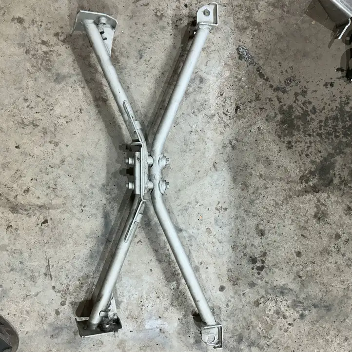 BMW i3 (2013 - ) 6863511 Прочие детали моторного отсека — фото 2