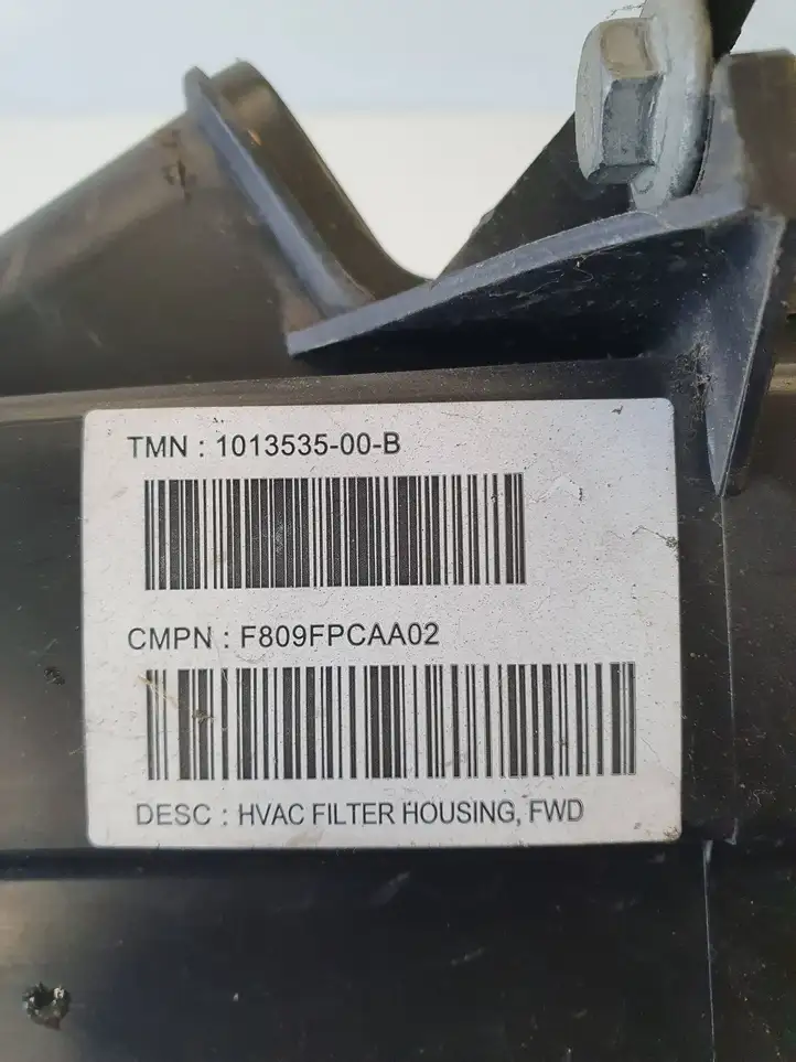 Tesla Model S (2016 - 2021) 101353500B Воздуховод салонного фильтра — фото 6