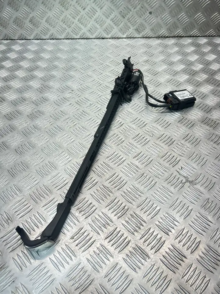 BMW 3 E92 E93 (2005 - 2014) 7149307 Электродвигатель регулировки ремня безопасности — фото 1