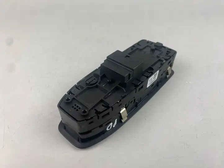 Renault Arkana (2019 - ) 254107001R Блок кнопок стеклоподъемников — фото 4