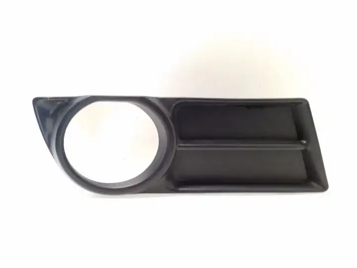Toyota Corolla Verso AR10 (2004 - 2009) 521270F020 Решетка противотуманной фары — фото 1