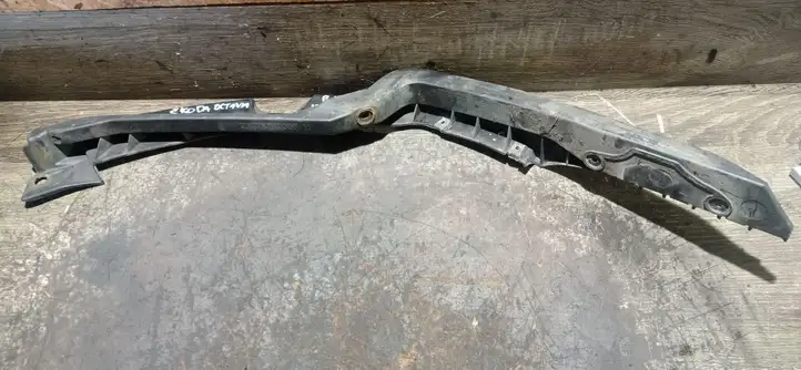 Skoda Octavia Mk2 (1Z) (2004 - 2013)  1Z0807183D Передний держатель бампера