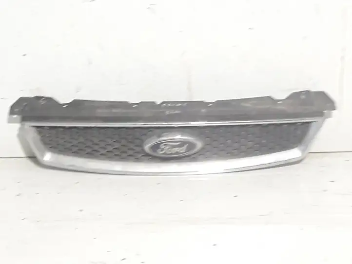 Ford Focus (2005 - 2008) Верхняя решетка радиатора — фото 1