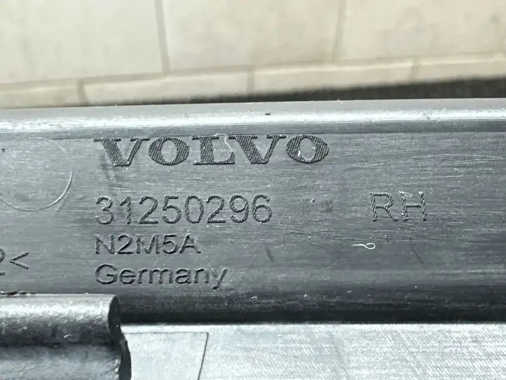 Volvo XC60 (2008 - 2013) 31250296 Датчик открытия крышки багажника — фото 4