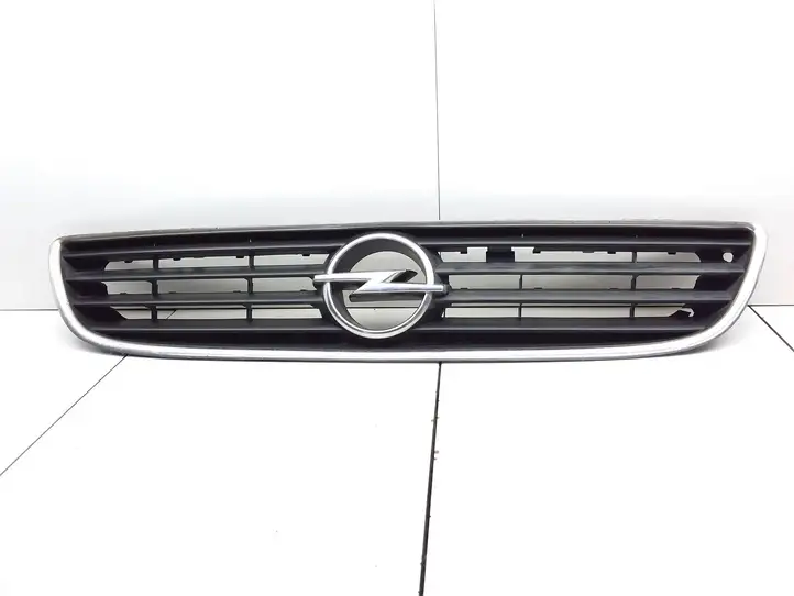 Opel Zafira A (1999 - 2003) 90580685 Верхняя решетка радиатора — фото 1