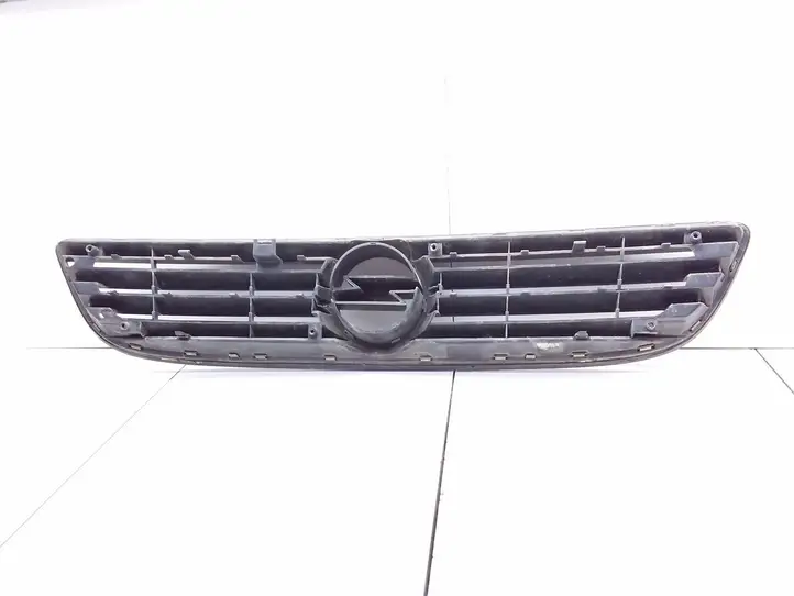 Opel Zafira A (1999 - 2003) 90580685 Верхняя решетка радиатора — фото 3