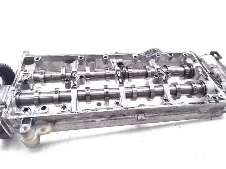 Audi A5 (2016 - )  04L103292J Распределительный валик