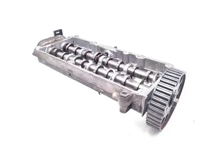 Audi A5 (2016 - )  04L103292J Распределительный валик