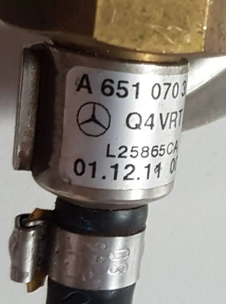 Mercedes-Benz E W212 (2009 - 2016) A6510703981 Датчик уровня топлива — фото 5