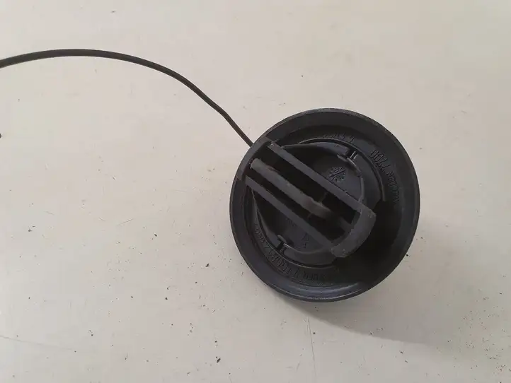 Opel Vivaro (2001 - 2006) 7700812369 Крышка топливного бака — фото 2