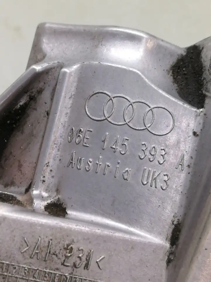 Audi A6 S6 C6 4F (2004 - 2008) 06E145393A Кронштейн насоса ГУР — фото 3