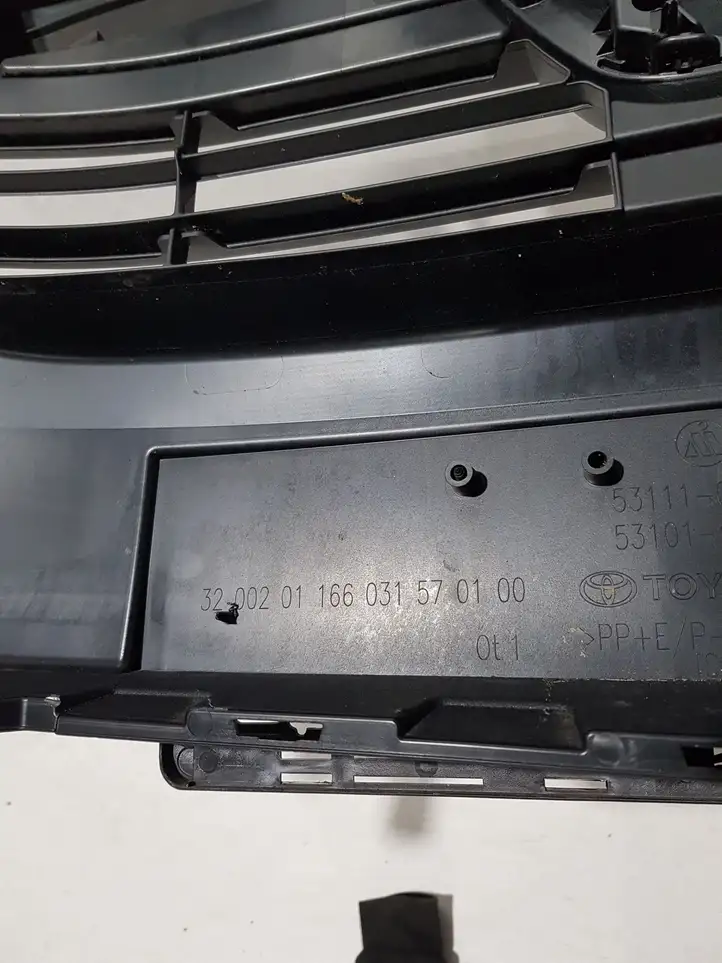 Toyota Yaris XP210 (2020 - ) 531110DD40 Вентиляционная решетка кузова — фото 2
