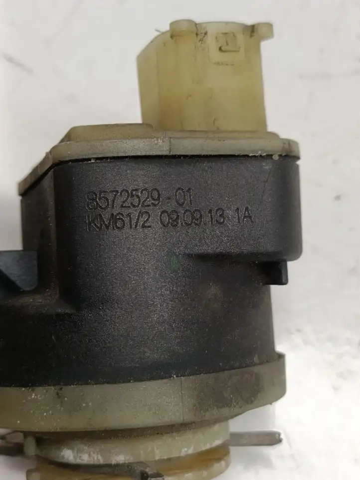BMW 3 F30 F35 F31 (2012 - 2018) 8572529 Подогреватель топлива двигателя — фото 4