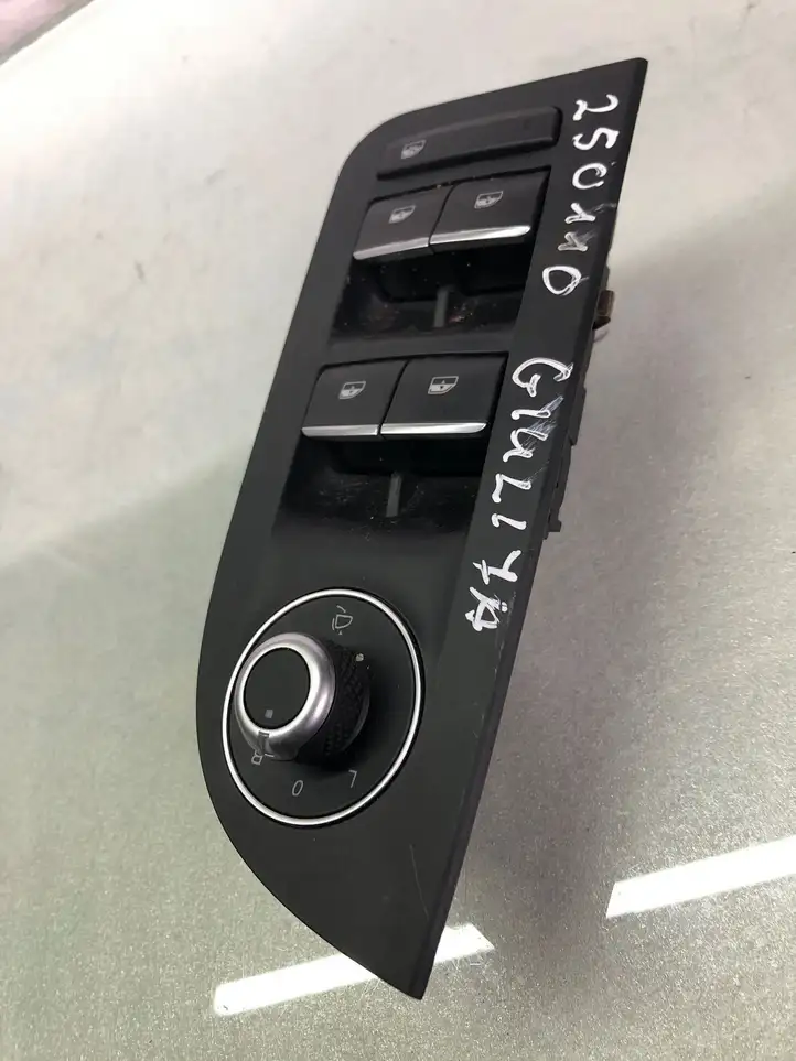 Alfa Romeo Giulia (2016 - ) 01561291690 Кнопка стеклоподъемников — фото 2