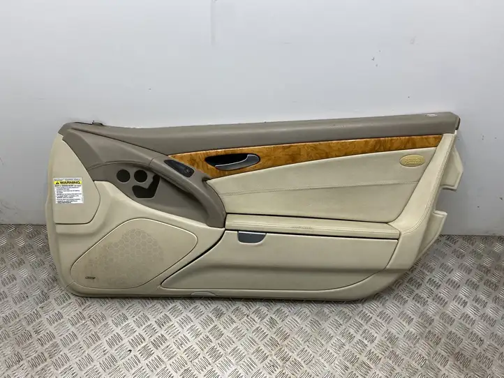 Mercedes-Benz SL R230 (2001 - 2012) A2307202670 Обшивка передней двери — фото 1