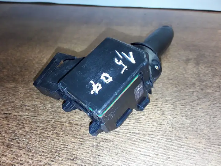Toyota Yaris (2005 - 2009) 5220017F008 Переключатель стеклоочистителей — фото 3