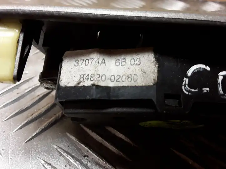 Toyota Corolla E120 E130 (2000 - 2004) 8482002080 Кнопка стеклоподъемников — фото 1