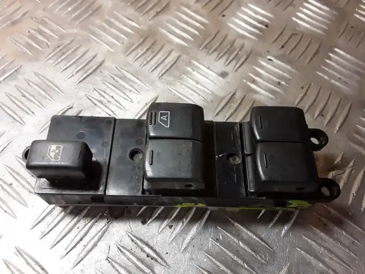 Nissan Navara D40 (2004 - 2015) Кнопка стеклоподъемников — фото 3