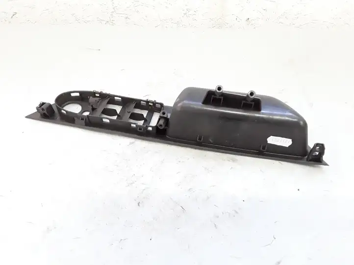 BMW 5 E60 E61 (2004 - 2010) 6983694 Накладка кнопки стеклоподъемника — фото 2