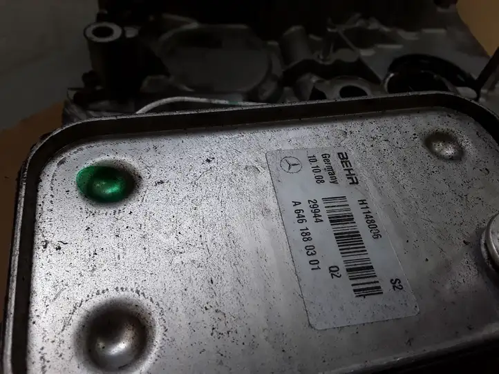 Mercedes-Benz C W204 (2007 - 2014) R6460151102 Кронштейн масляного фильтра — фото 2