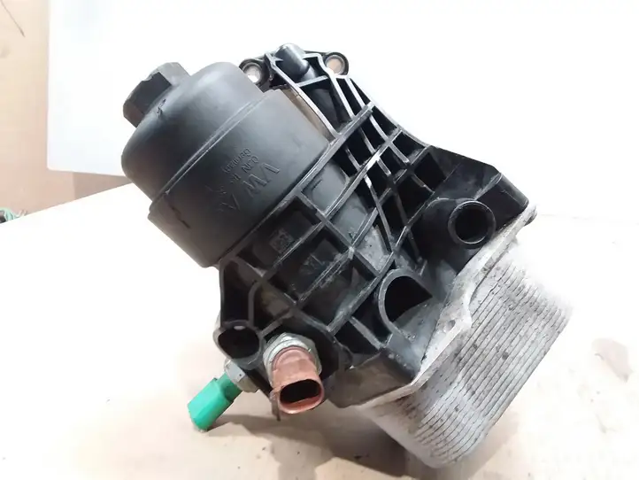 Skoda Octavia Mk3 (5E) (2013 - 2019) 03N115389A Кронштейн масляного фильтра — фото 3
