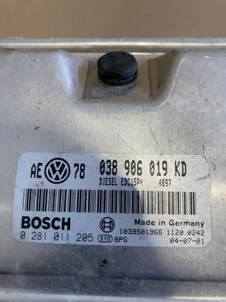 Volkswagen PASSAT B5.5 (2001 - 2005) 038906019KD Блок управления двигателем (ЭБУ) — фото 2