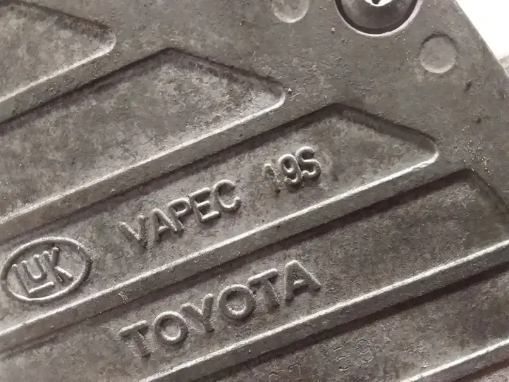 Toyota Corolla Verso AR10 (2004 - 2009) VAPEC19S Вакуумный насос — фото 2