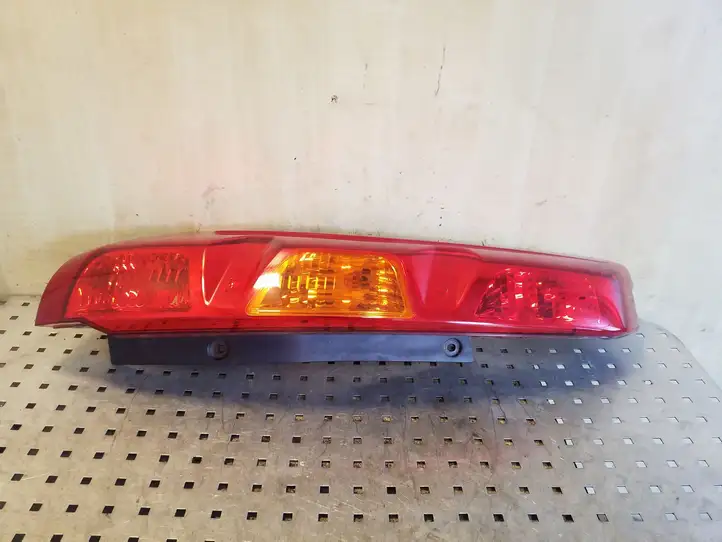 Nissan X-Trail T31 (2007 - 2014) 22063929 Задний фонарь в кузове — фото 1