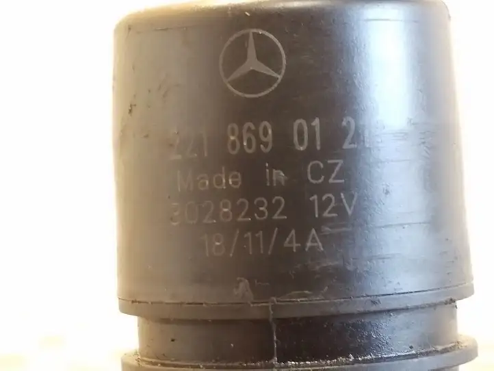 Mercedes-Benz E W212 (2009 - 2016) 2218690121 Насос омывателя стекла — фото 2