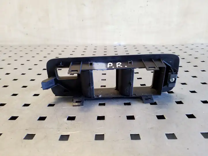 Nissan Qashqai (2006 - 2010) 80960JD020 Накладка кнопки стеклоподъемника — фото 2