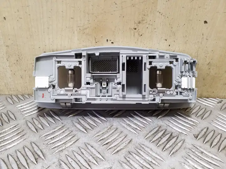 Mitsubishi Outlander (2007 - 2012) 8401A009ZZ Передняя подсветка — фото 4