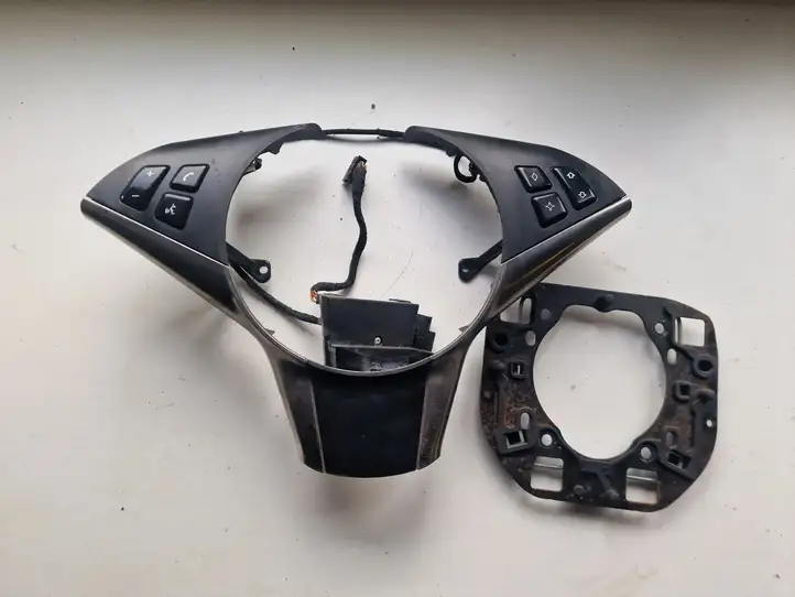 BMW 5 E60 E61 (2004 - 2010) 316100100 Кнопки на рулевом колесе — фото 1