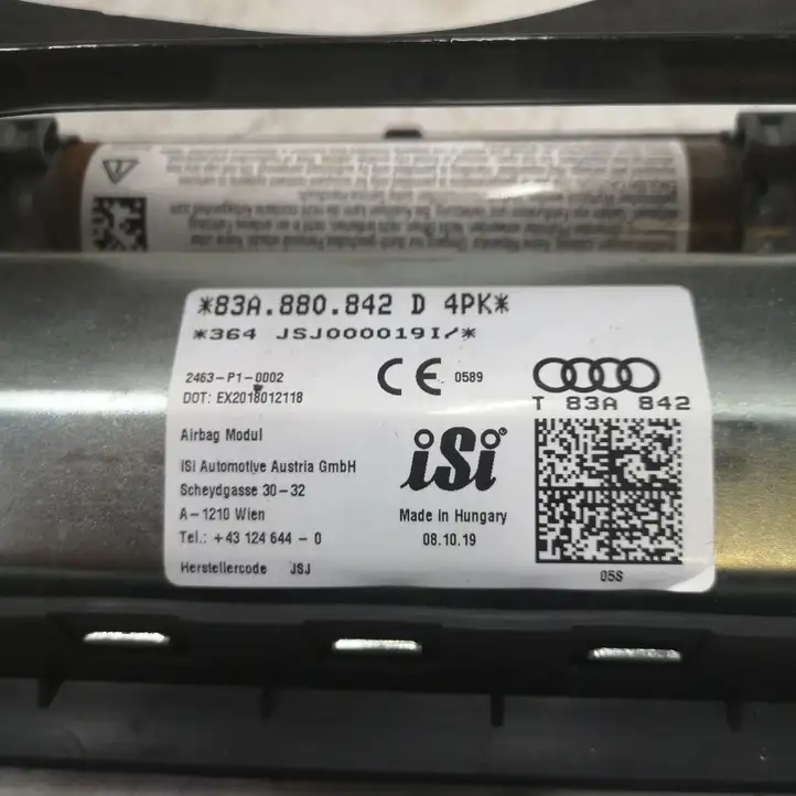 Audi Q3 F3 (2018 - ) 83A880842D Коленная подушка безопасности — фото 3