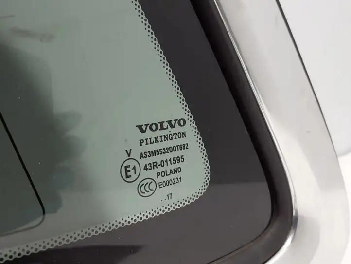 Volvo XC60 (2017 - ) 32219173 Заднее боковое стекло — фото 3