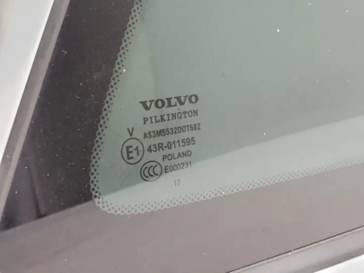 Volvo XC60 (2017 - ) 32244903 Заднее боковое стекло — фото 3